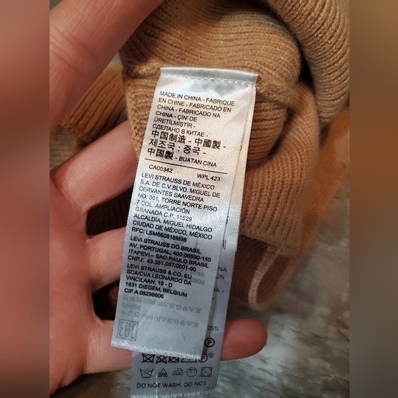 Levi's Norma Sweater Bralette. Knit. Wool bland. V neck. Tan. Size S. - Picture 6 of 9